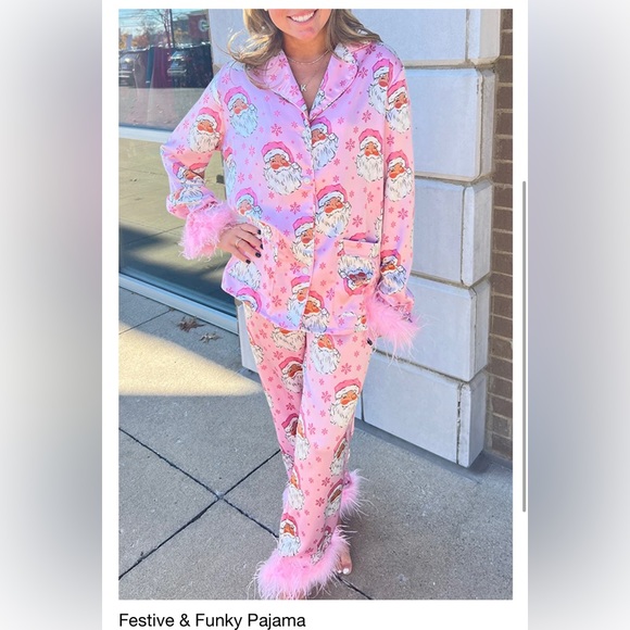 Santa Pajamas with feather sleeve detail - Picture 1 of 3